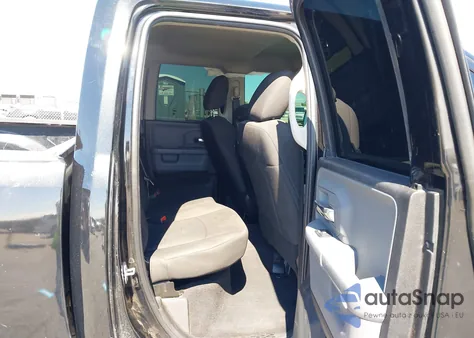 2020 Ram 1500 Classic Warlock 4X2 6'4 Box z USA, uszkodzony, nr VIN 1C6RR6GT7LS138974